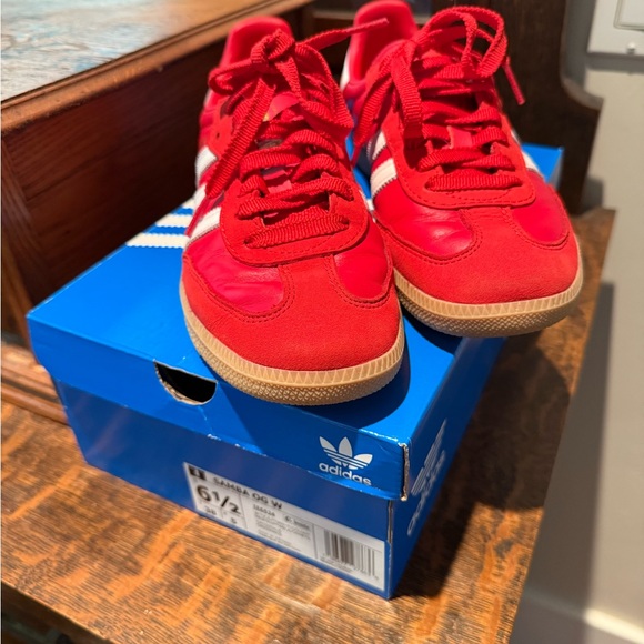 Adidas Samba OG Better Scarlet/White/Gold - Picture 2 of 9